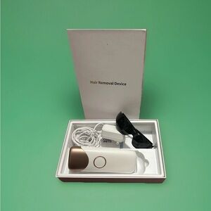 At-Home Hair Removal Device in White & Rose Gold